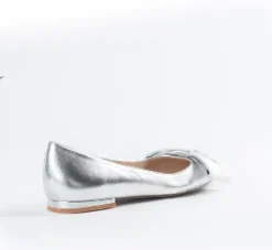 The Bow Pointed Flat in Silver