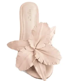 The Flower Slide in Nude