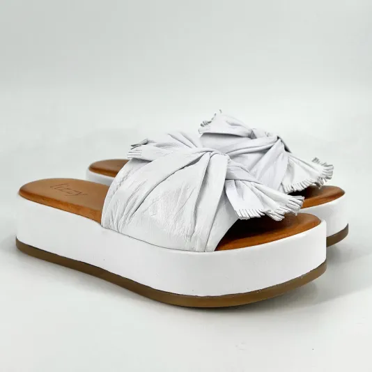 The Knotted Flatform Slide Sandal in White