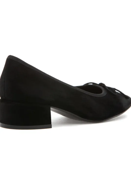 The Low Heel Pump with Bow in Black