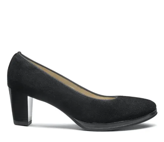 The Low Platform Comfort Pump in Black