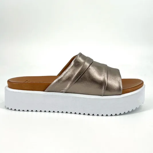 The Pleated Comfort Slide in Metallic
