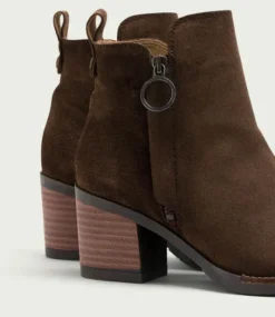 The Side Zip Ankle Bootie in Moka