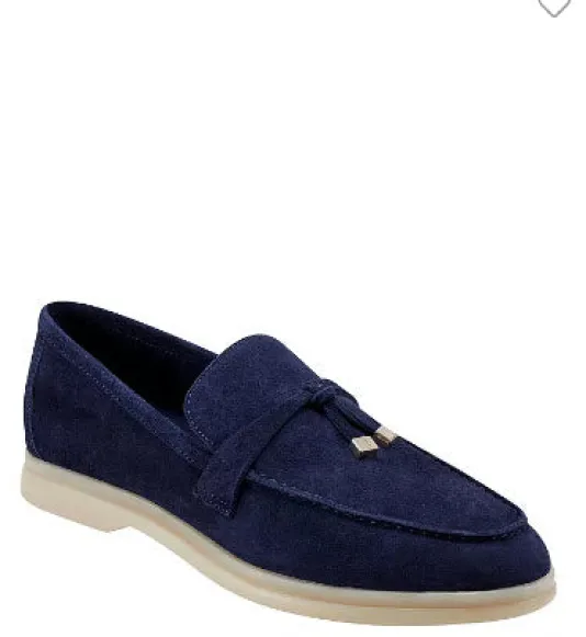 The Unlined Gum Sole Loafer in Navy